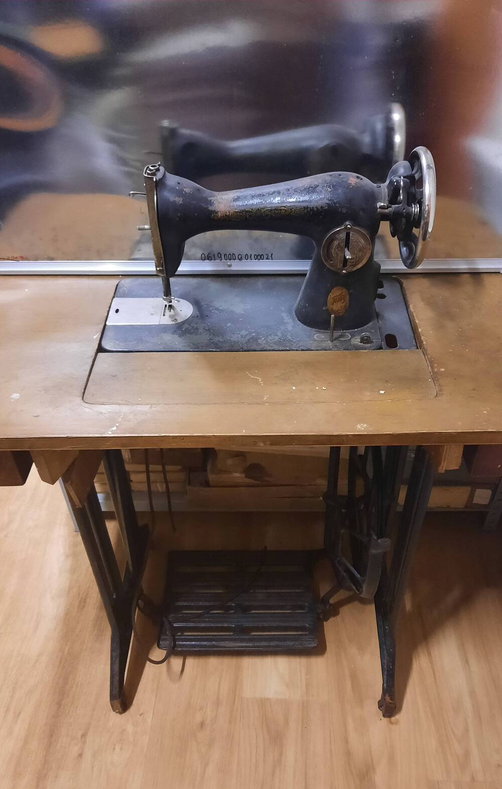 Машина швейная с ножным приводом