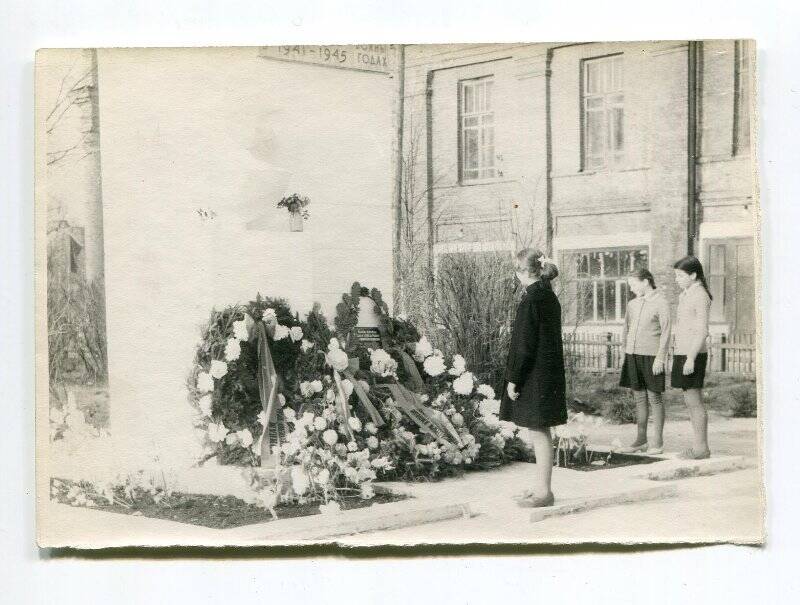 Фотография «Обелиск воинам, погибшим на фронтах Великой Отечественной войны в 1941–1945 годах в г. Кириллове»
