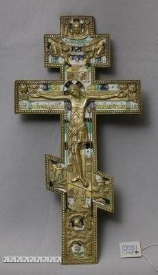 Крест напрестольный с изображением Распятия.