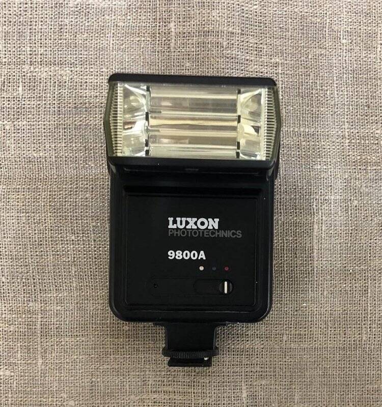 Вспышка «LUXON 9800А»