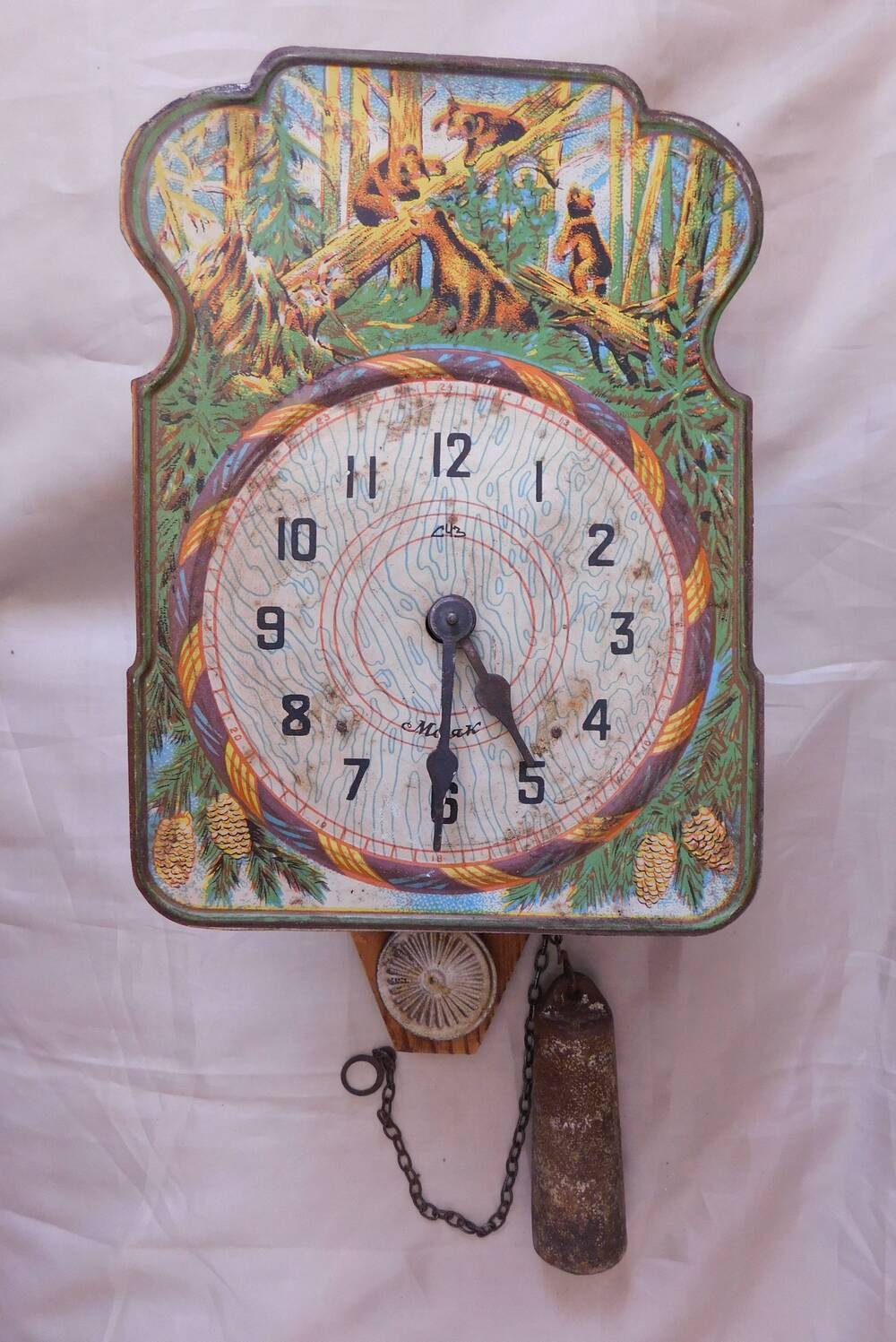 Часы настенные с картиной И. Шишкина Утро в сосновом бору