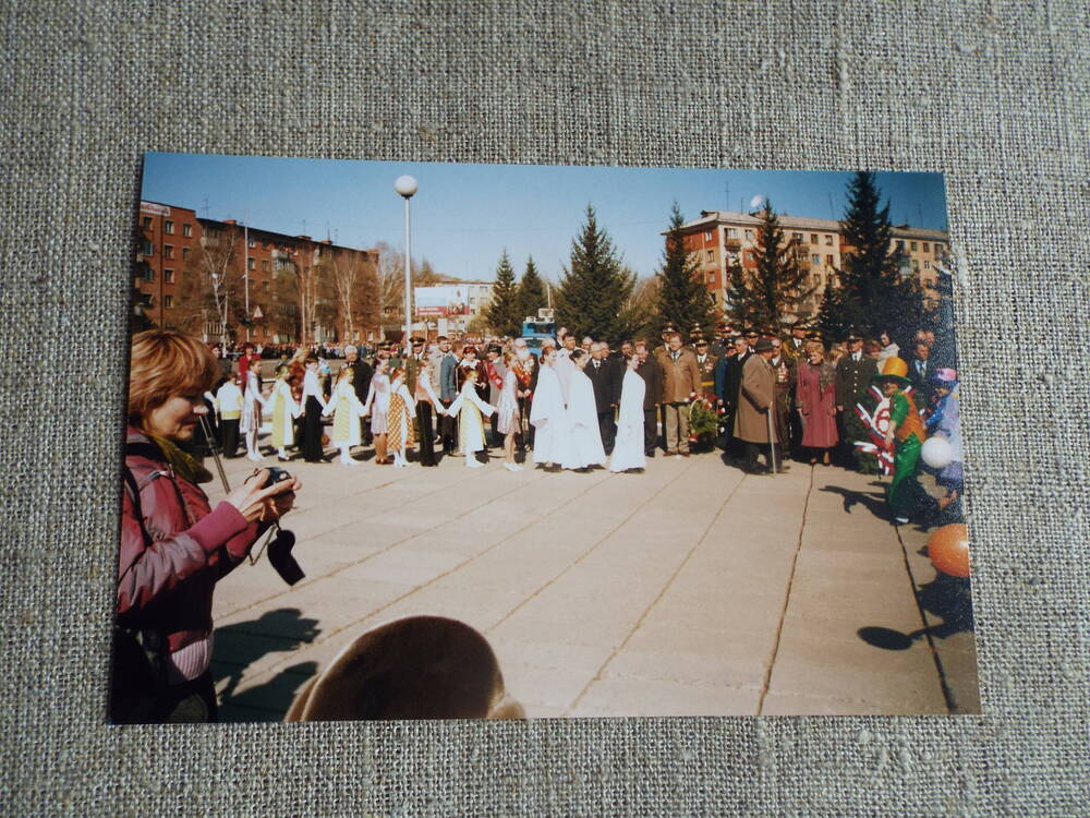 Фотография из комплекта, сделанного во время празднования 60 - летия Победы в ВОВ в г. Юрге