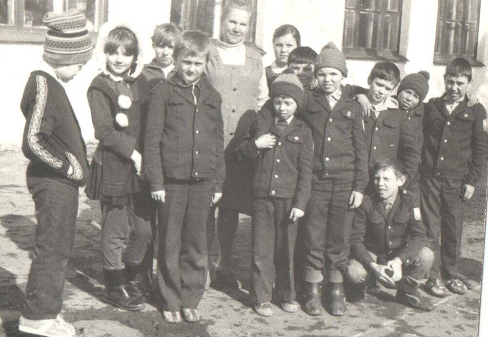 Фотография. Учащиеся средней школы №59 станции Сергач .1984 г.