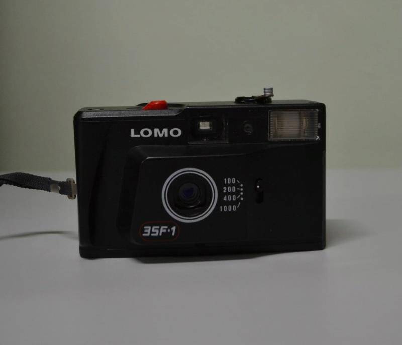 Фотоаппарат  LOMO  35F-1