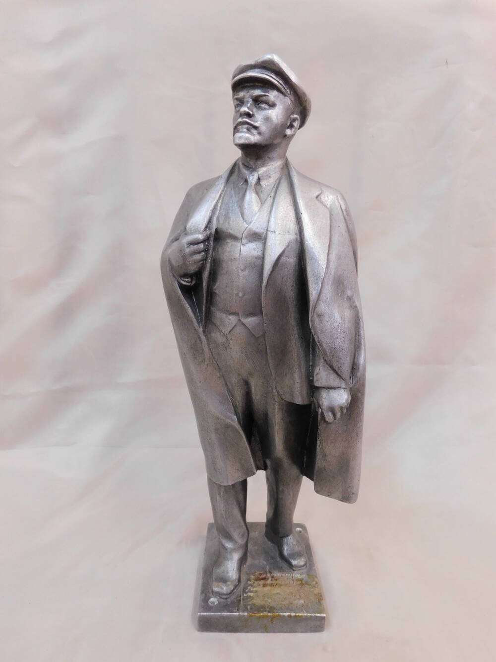 Статуэтка В.И. Ленина