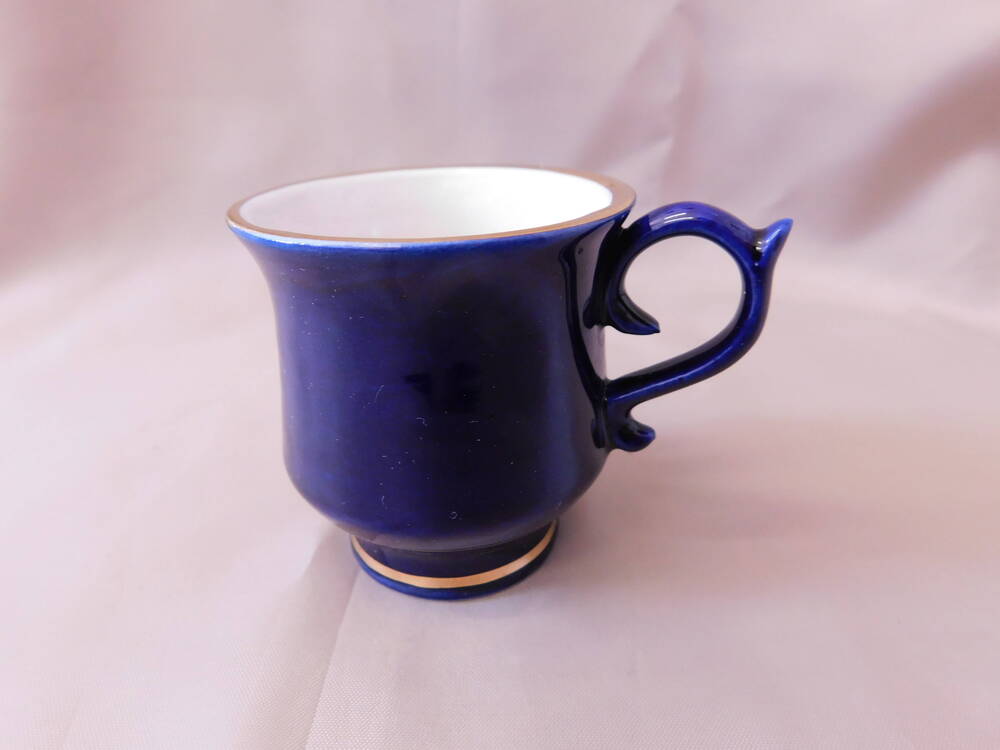 Чашка из сервиза кофейного кобальтового
