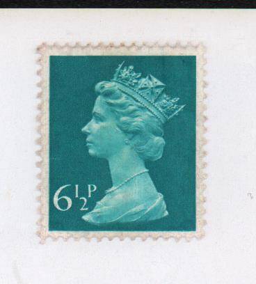 Марка почтовая Великобритании с портретом Елизаветы II, номинальной стоимостью 61/2  P британских пенни.
