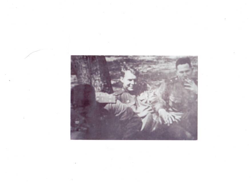 Фотография.П.А, Лидов, майор и А.Твардовский, подполковник. военные корреспонденты. 1943г.