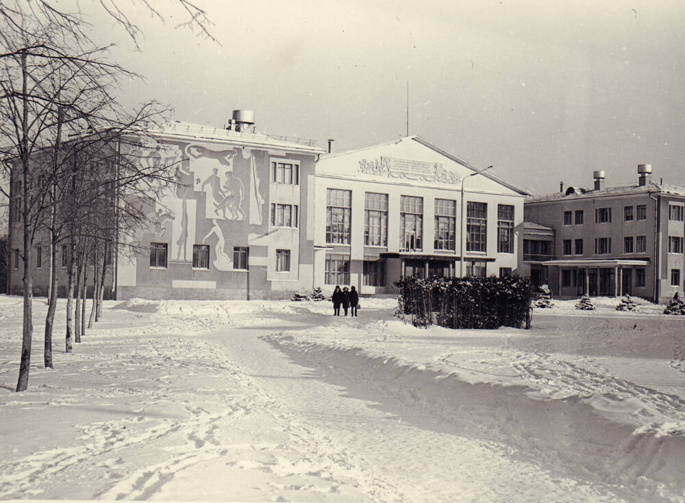 Фотография ч/б. ДК Современник