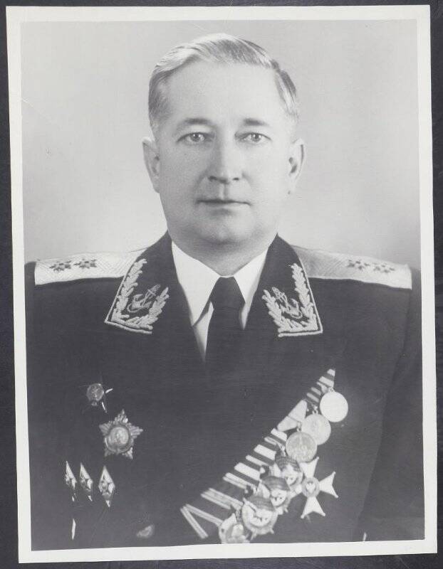 Вице адмирал цимлянский. Вице-Адмирал Чероков. Адмирал Чероков портрет.