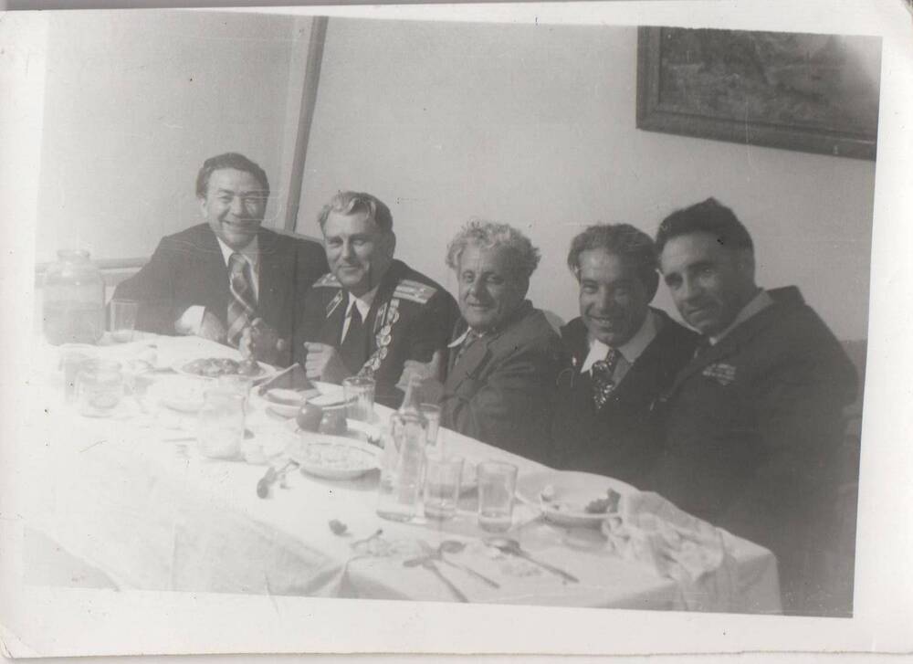 Фото. Г. Павловск, встреча выпускников 1941 г.