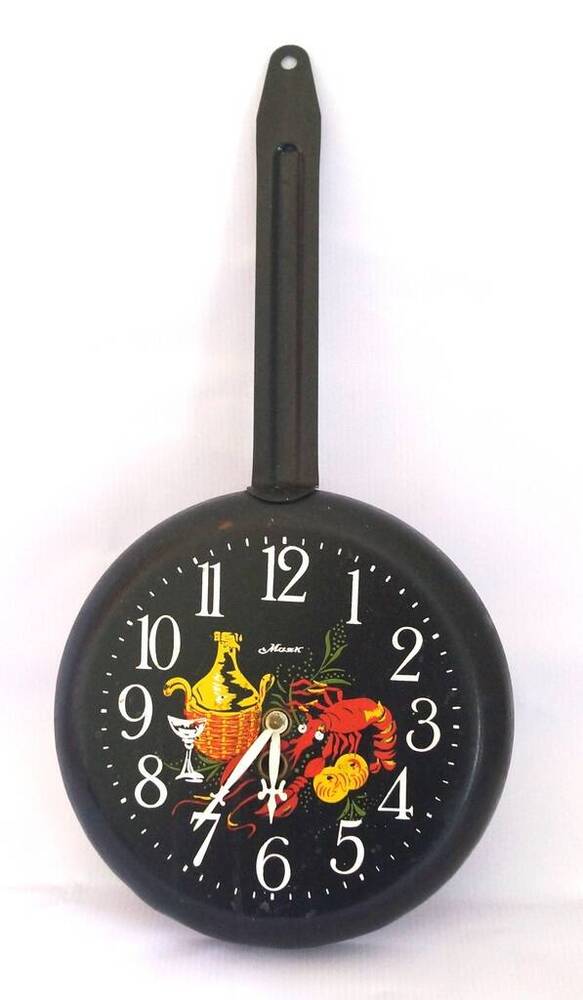 Часы настенные «Маяк» в форме сковороды