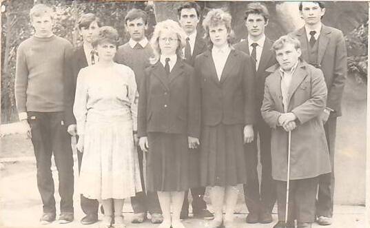 Фотография. Выпускники школы села Вставское 1989 года