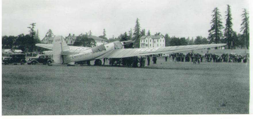 Фотография. Самолет АНТ-25 на аэродроме Барракс.