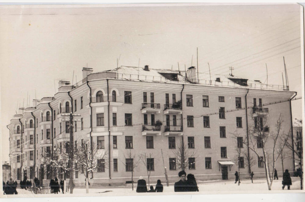 Фотокопия. Дом № 30/23 на ул. Советская (Ступино) с северной стороны.
