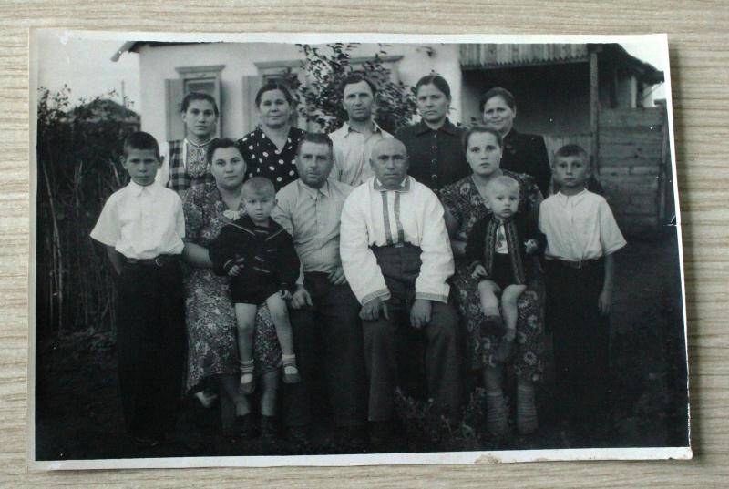 Фотография черно-белая с Верхоламовым В.А., Маринцовым П.М.