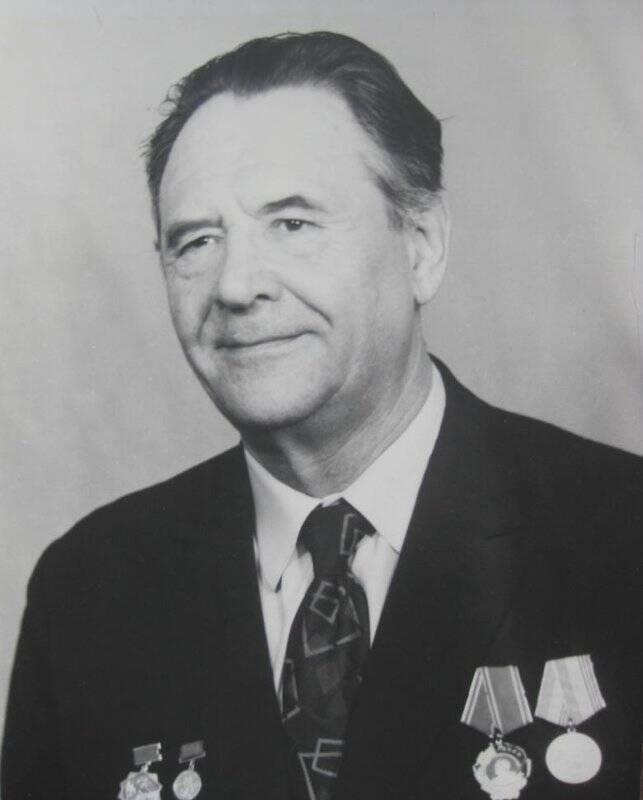 Фотография ч/б  «Иванов Борис Георгиевич – главный инженер  Белоярской АЭС с 1956 по 1968 годы».