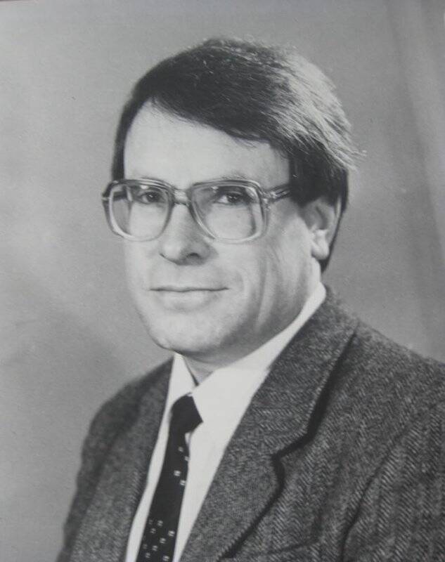 Фотография ч/б «Сараев Олег Макарович – главный инженер  Белоярской АЭС с 1985 по 1986 годы».