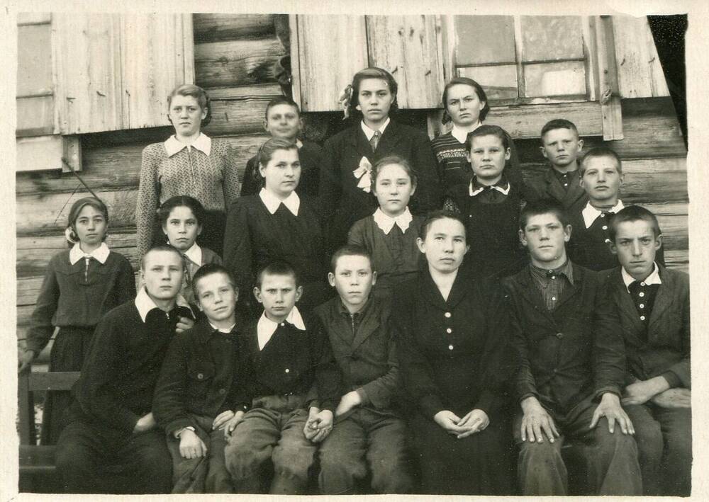 Школа 1955 сайт. Школьная фотография 1955. Мстёра школа. Архив групповых фото. Школа Лужки фото.