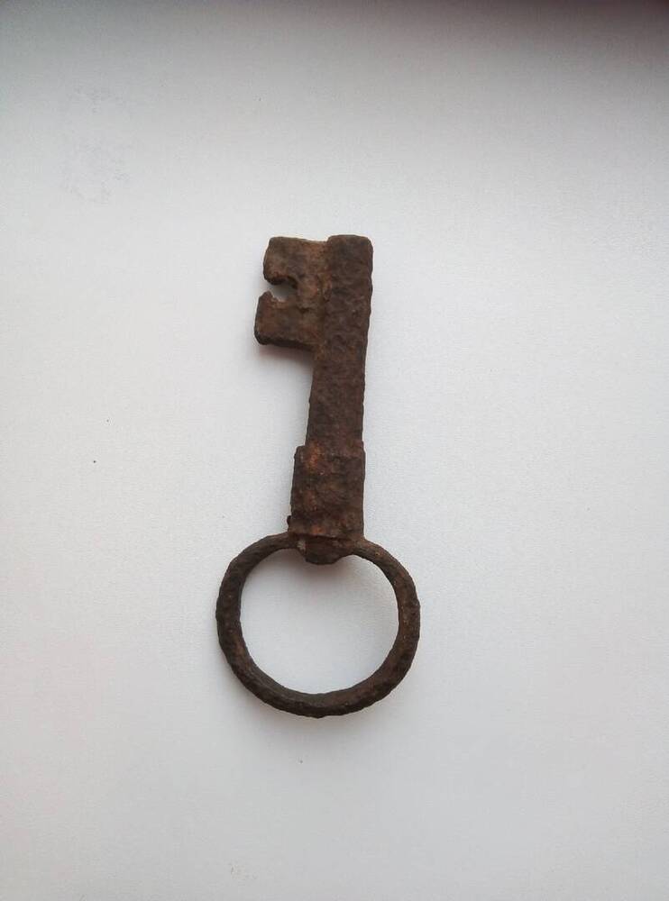 Ключ от замка с кольцом