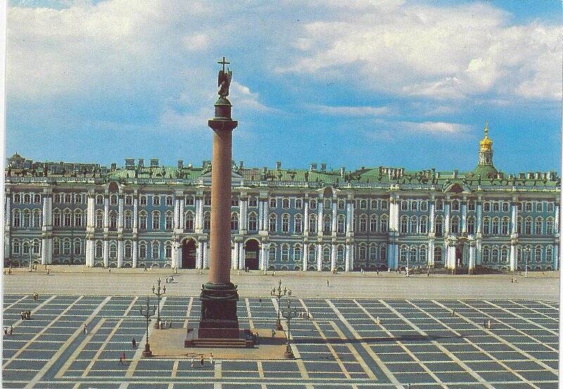 Фотооткрытка цветная. Александровская колонна на Дворцовой площади. Фото С. Алексеева и В. Барановского.