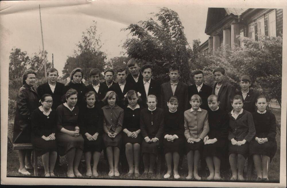 Фото. Ученики Большерудкинской школы