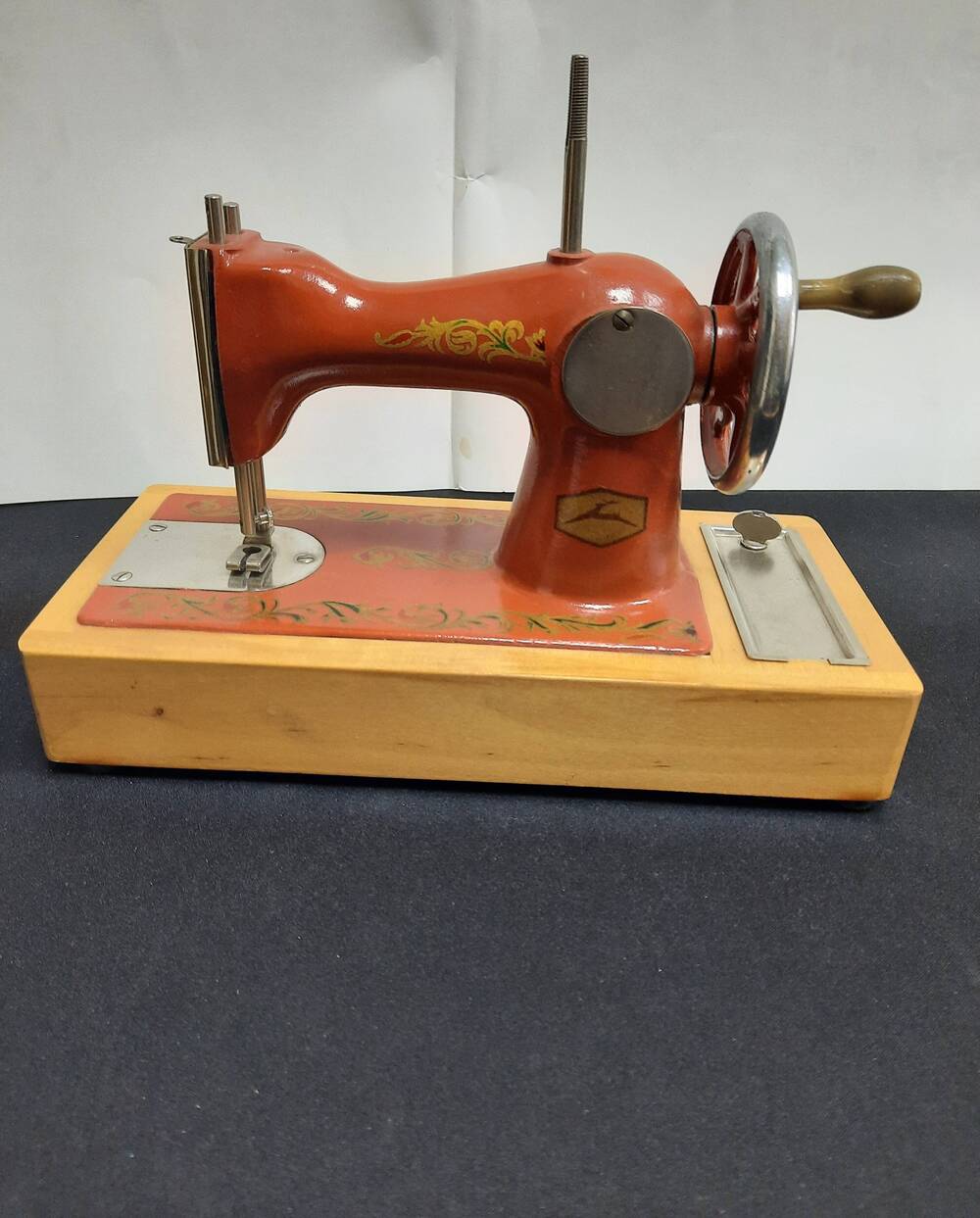 Машинка швейная детская ДШМ - 1. Детская игрушка.