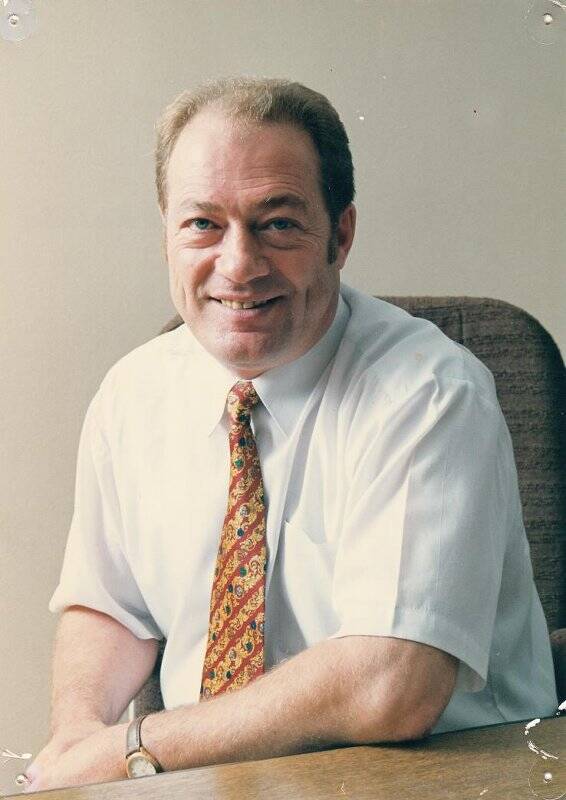 Фото: портрет генерального директора Фейгина А.М., комбинат ПСМ, 1999 год.