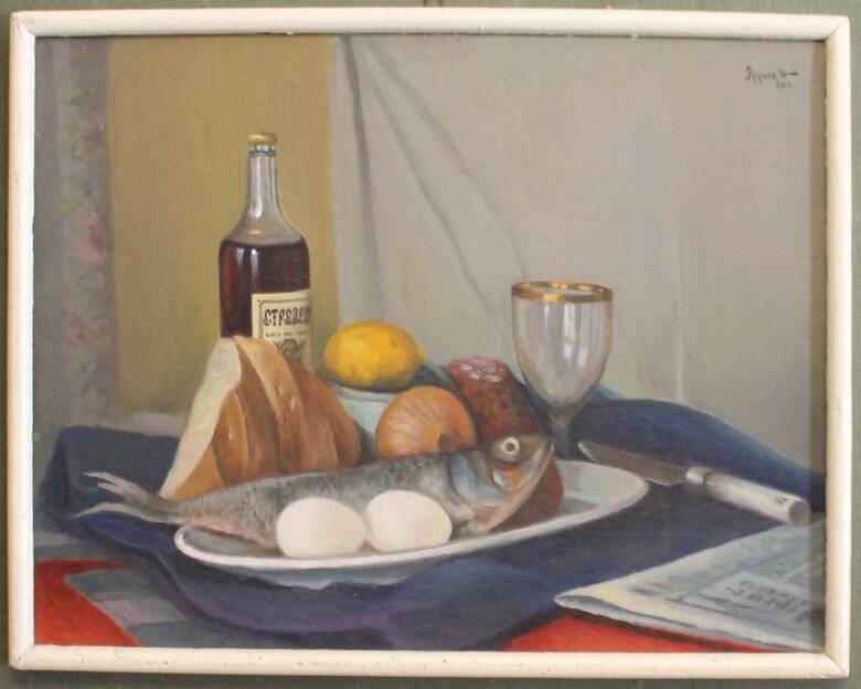 Натюрморт С селедкой, колбасой, яйцами, луком, лимоном, автор Н.А. Лунев