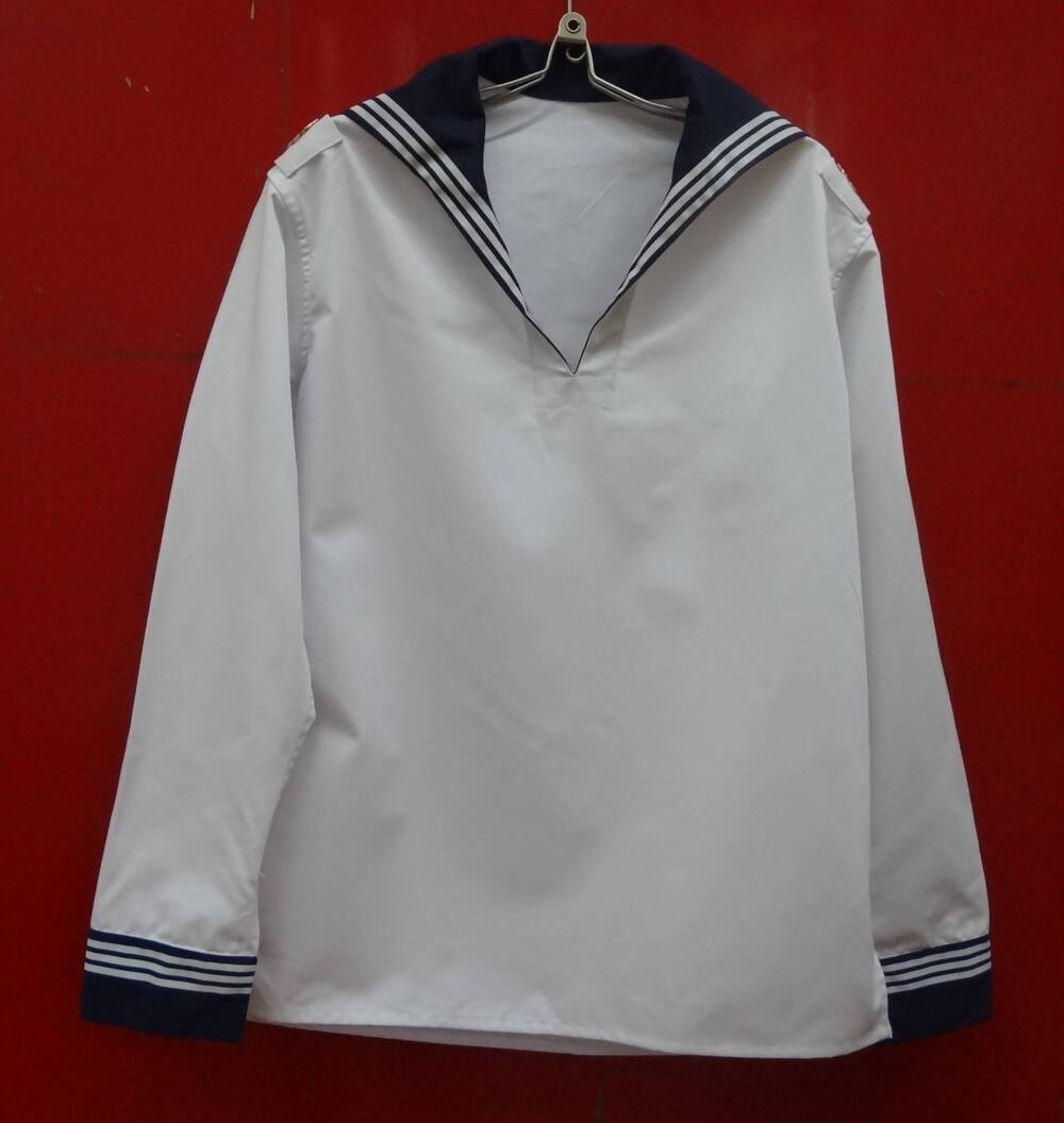 Фланка  парадной формы одежды курсанта Политехнического института ВМФ, белого цвета
