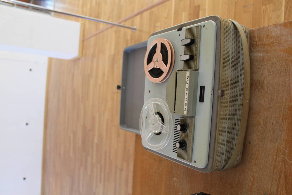 Советский катушечный ламповый магнитофон Чайка - 66