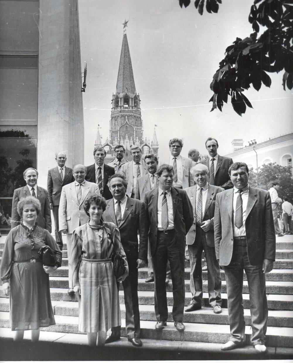 Фото групповое, амурцев – делегатов 28 съезда КПСС.