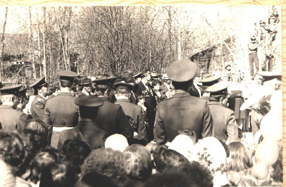 Открытие Монумента Славы в парке города Микунь, в честь 40-летия Победы в Великой Отечественной войне 1941-1945 годов.