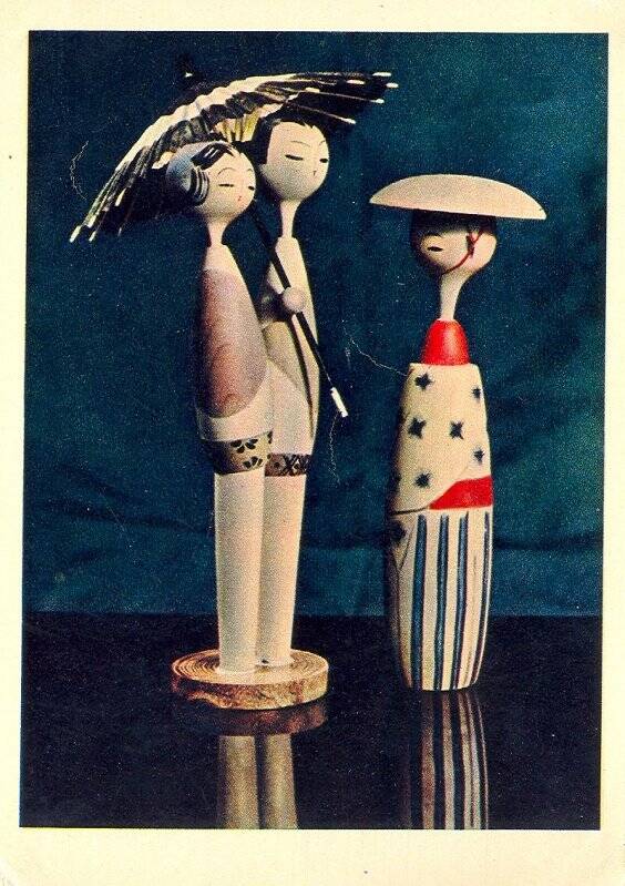 Открытка Куклы типа кокэси, из серии Японская народная игрушка