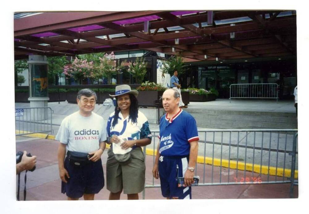 Фотография (цветная). Олимпийские игры в Атланте США, 1996 г. Крайний справа - В.А.Криунов.