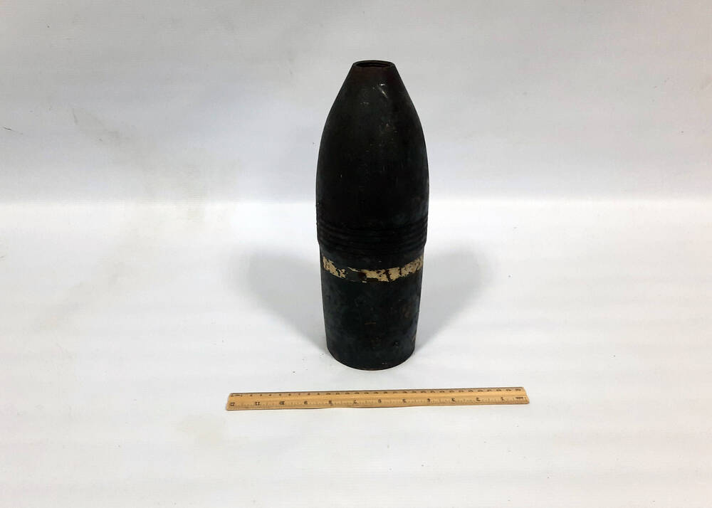 105 мм снаряд от советской гаубицы