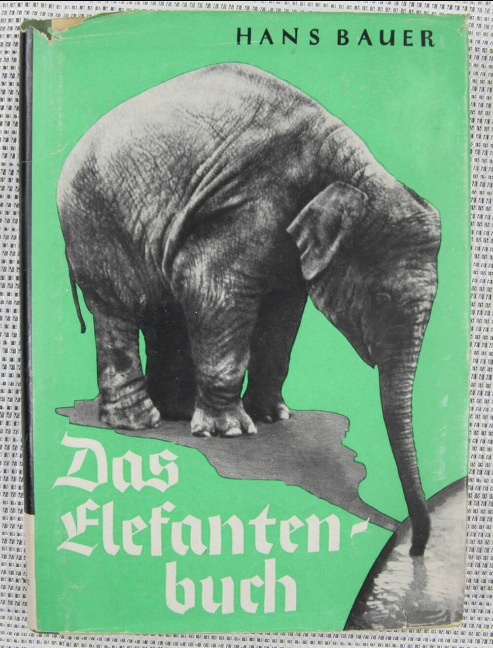 Книга. Das elefantenbuch. 2. Aufage. Книга о слонах. 2-е издание.