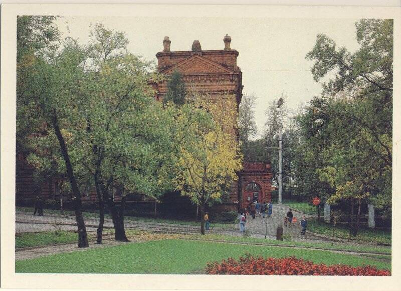 Открытка «Уголок старого города. Здание краеведческого музея» из комплекта «Хабаровск».