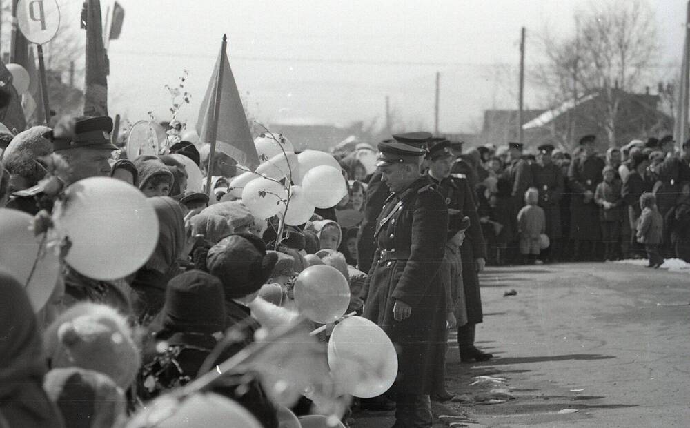 Коллекция негативов Николаевский район 1950-1980-е годы. Демонстрация 1 мая