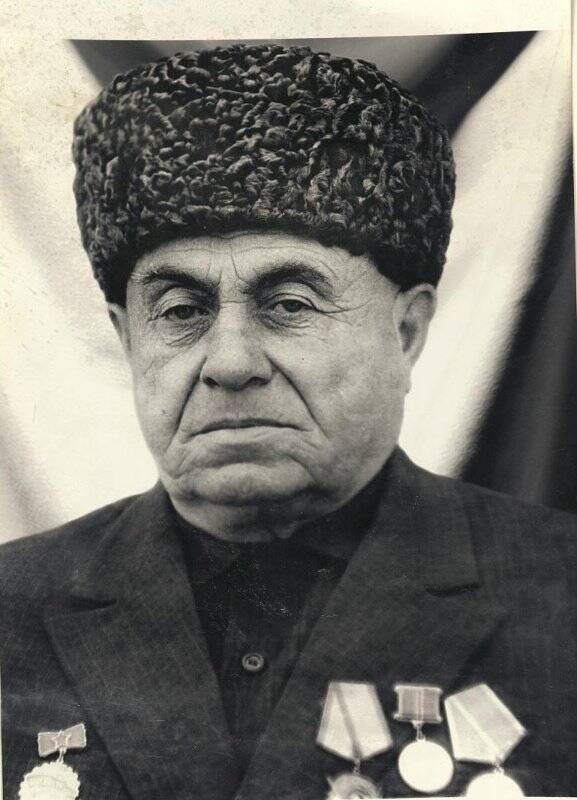 Фотография Торшхоева Ахмета Магомедовича 1916 года рождения.