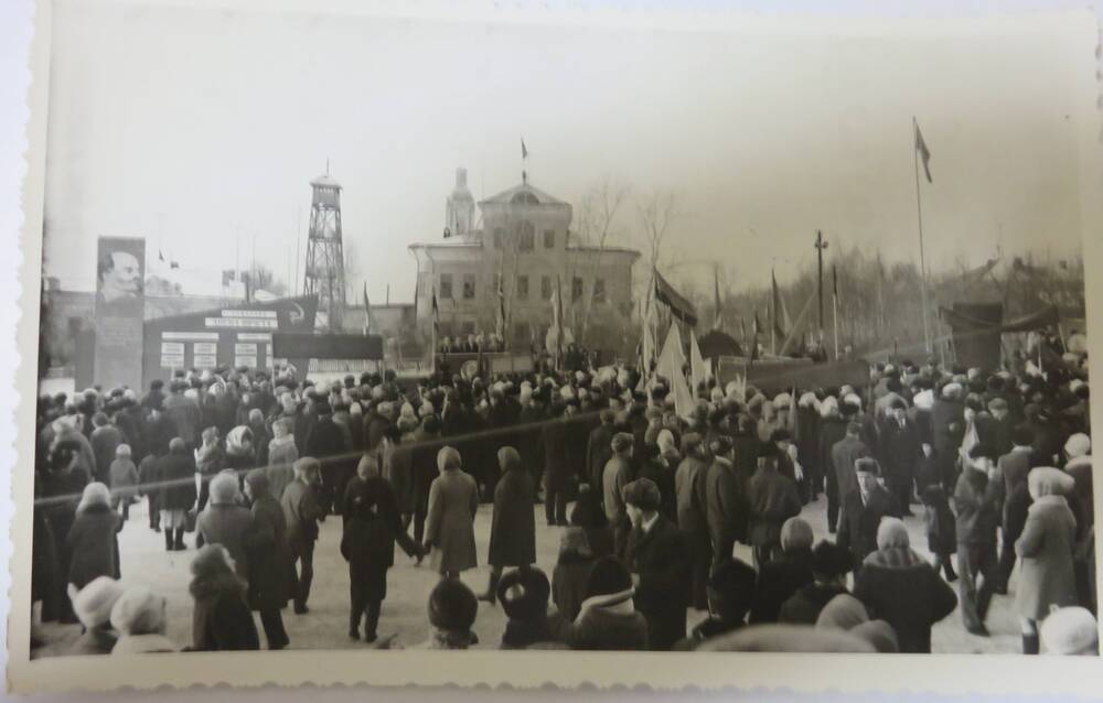 Фотография Демонстрация 7.11.1972 г. Гаврилов Посад