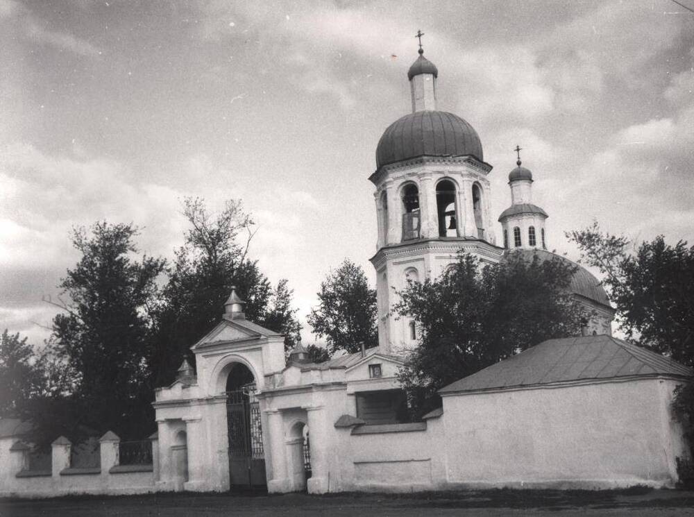 Фото. Петропавловская церковь. г. Куртамыш.