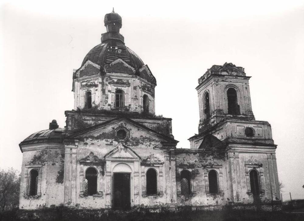 Фото. Знаменская церковь. с. Салтасарайское.