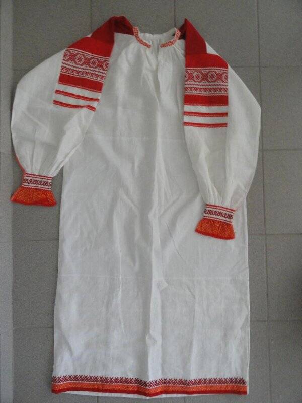 Рубаха из комплекта Калужского праздничного женского костюма.