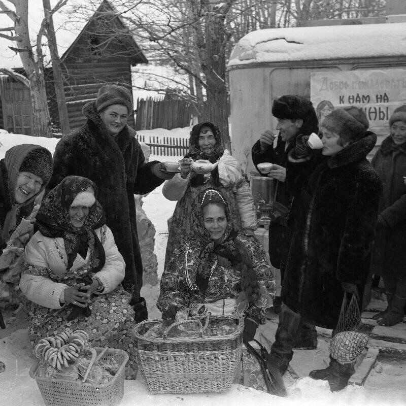 Негатив. По истории Алдана. Праздники. Праздник, проводы русской зимы.