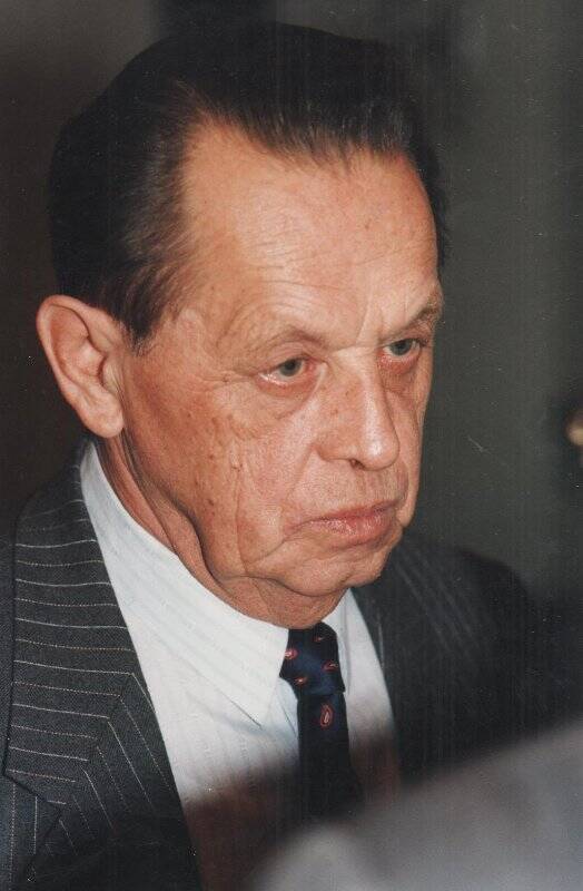 Фотография цветная. Портрет Б.И.Колесникова, директора НГМК с 1972 по 1982 годы