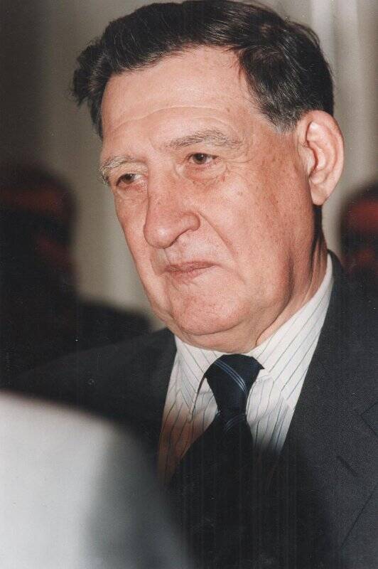 Фотография цветная. Портрет В.И.Долгих, директора НГМК с 1962 по 1969 годы