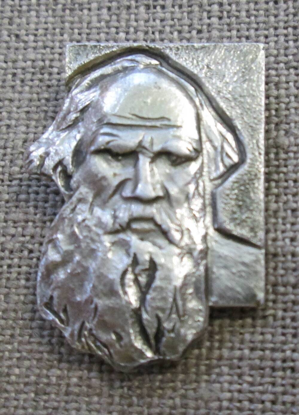Значок Портрет Л.Н. Толстого, 1970-е гг.