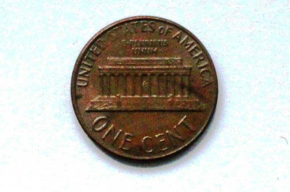 Монета американская 1 цент (one сent) 1976 года.