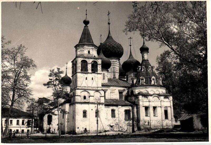 Фотография. Богоявленский собор Авраамиевского монастыря с южной стороны.
